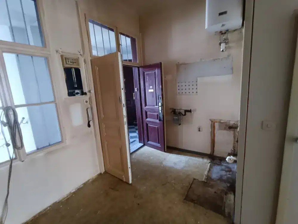 Entrümpelung in Krems an der Donau – geordnete Wegeführung, geschonte Oberflächen, besenreine Übergabe.