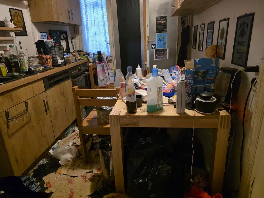 Entrümpelung Lichtenegg Vorher Küche stark belastet